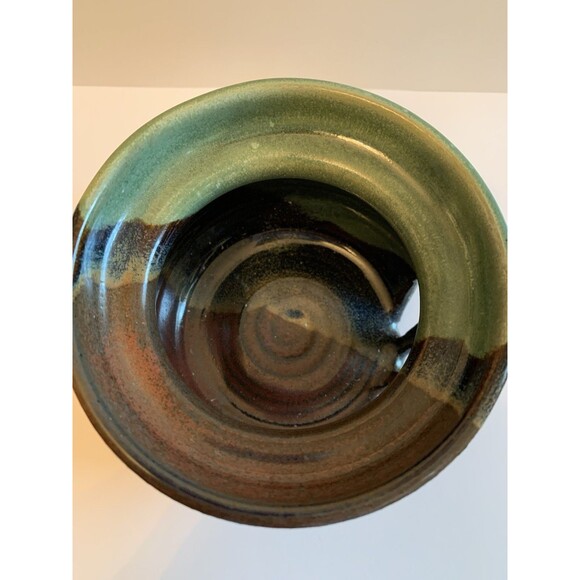 Mudworks USA Pottery Ceramic Jar Cannister Garlic Storage Curly Circle Lid Vents - Picture 6 of 11